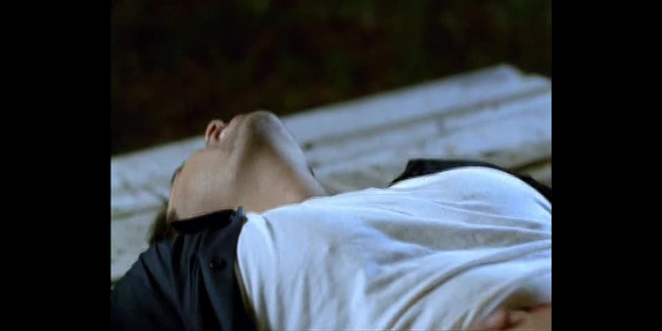 Lorissa McComas – Raptor (2001) - (Celebrity porn)