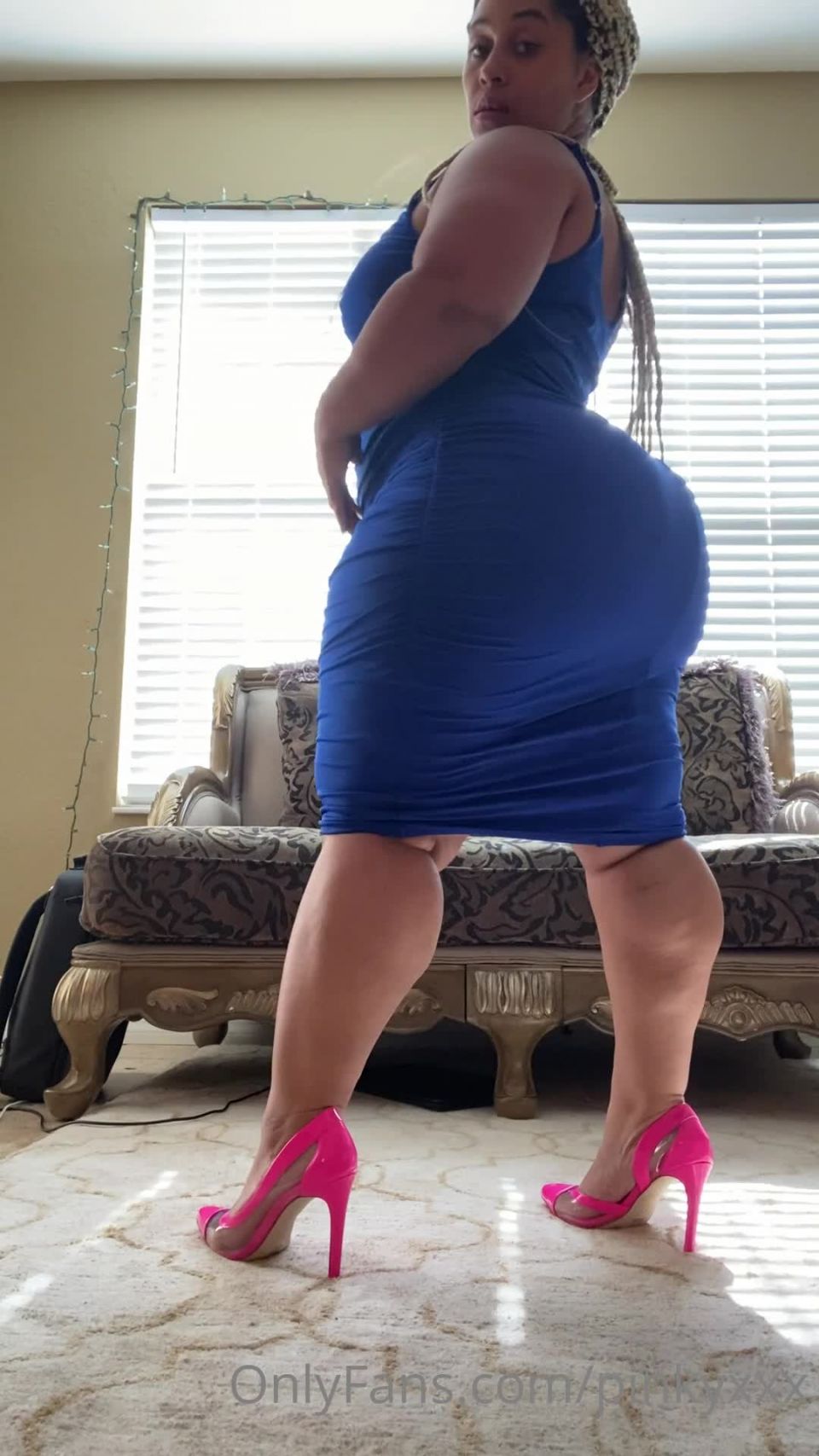 The Official Pinky XXX - pinkyxxx PinkyxxxPrivate Message Me Throw That Ass Back THURSDAYS THAT DICK IS MINE - 16-07-2020 - Onlyfans