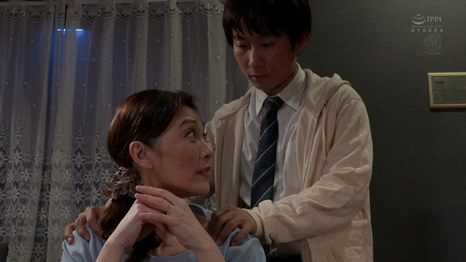 Continuing a Friends-With-Benefits Relationship with My Son’s Friend - Drowning in an Improper Liaison with a Younger Boy. Matsumoto Shouko ⋆.
