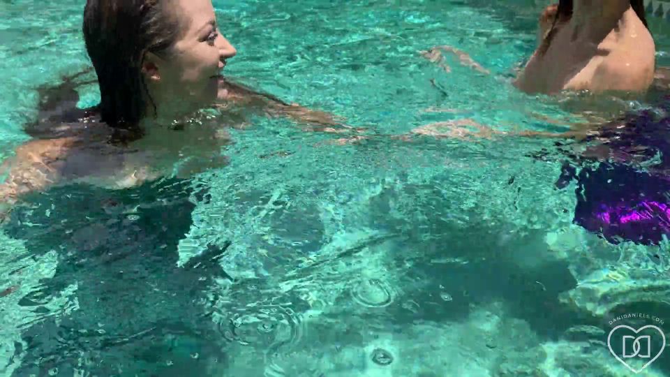 Dani Daniels - sirenas joi con cherie deville - Sex Movies - FullHD 1080P