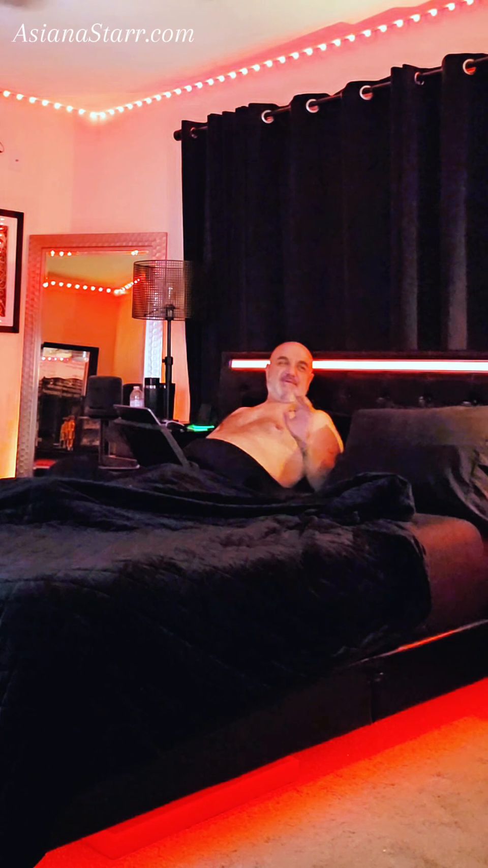 asianastarr 2025-09-12 Prueba de algunos trajes sexy para papá il6u9b