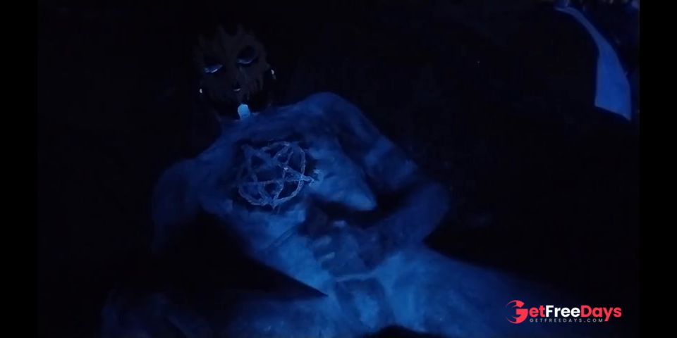 [GetFreeDays.com] Masked masturbation in UV body paint Porn Clip November 2022