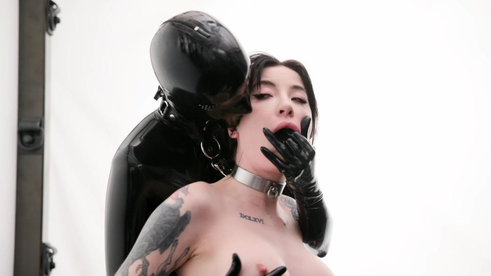 xxx video clip 1 Vespa, Goth Charlotte - Pleasurebot [4K UHD 888.7 MB] - goth charlotte - femdom porn femdom cunnilingus