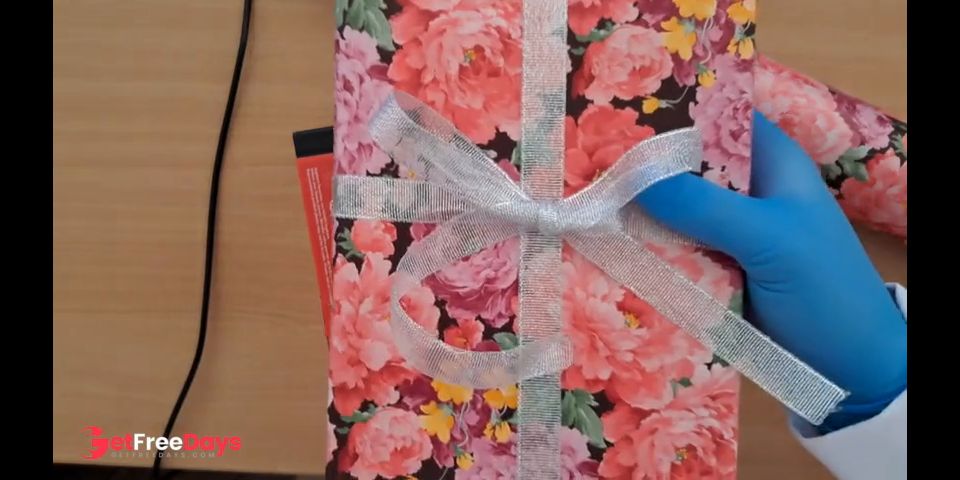 [GetFreeDays.com] Wrapping the present for my special girl friend beautiful pink flowers. Porn Video January 2023