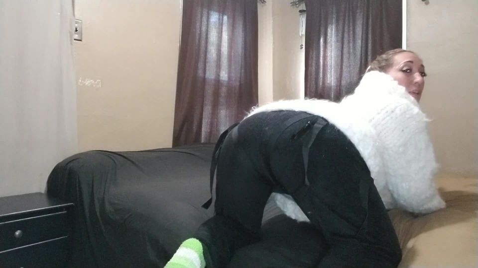 online clip 46 tall women femdom leona dulce fluffy sweater cock sucker training, femdom on femdom porn