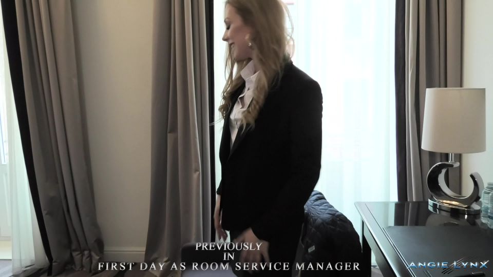 Angie Lynx – DAY 1 CUSTOMER 3 ROOM MANAGER FORBLOWJOB Mature!