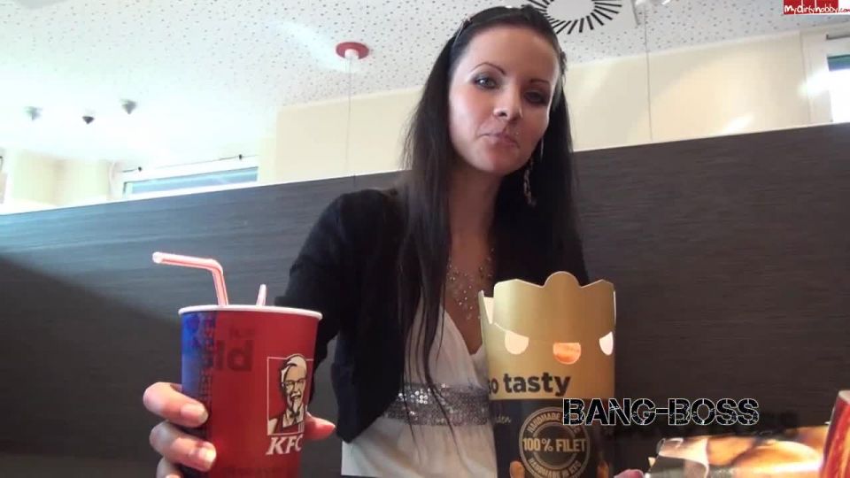 Bang-boss - model im fastfood laden gefickt