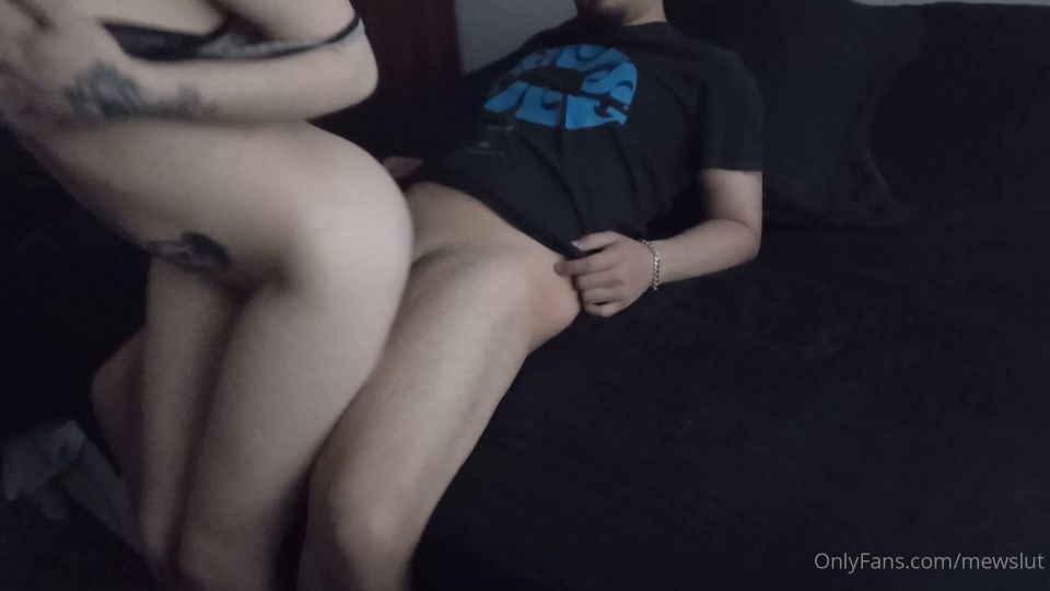 Video Mewslut Finalmente tengo una mierda dura La manera en que me gusta 1080p Fu...