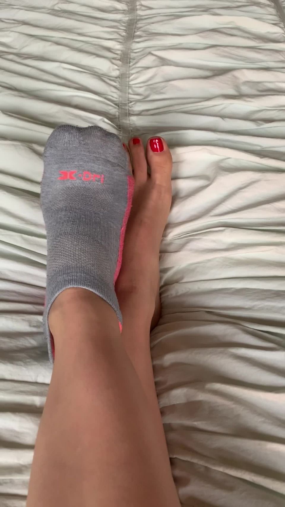 Goddess Christine - findomchristine FindomchristineBeg me to remove the other sock - 22-11-2019 - SiteRip