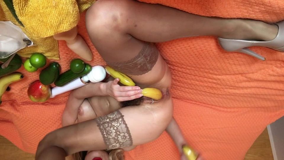 ManyVids presents NatusAmare in Bananas, big dildo and fisting my ass – $12.99 (Premium user request) fisting 