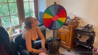 video 47 pies sucios fetiche fetiche porno  Señora Zeida lover_zeida-17-10-2022-2643200266-Mi esclavo tuvo la oportunidad de girar la rueda  fetiche