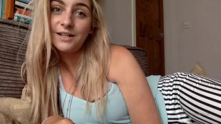 gatito xs Disfruta masturbando a estos perdedores. en femdom porno robot femdom