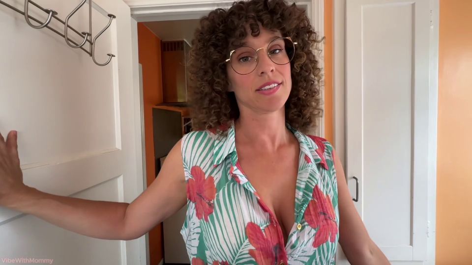 VibeWithMommy – Stepmom Finds a New Roommate.