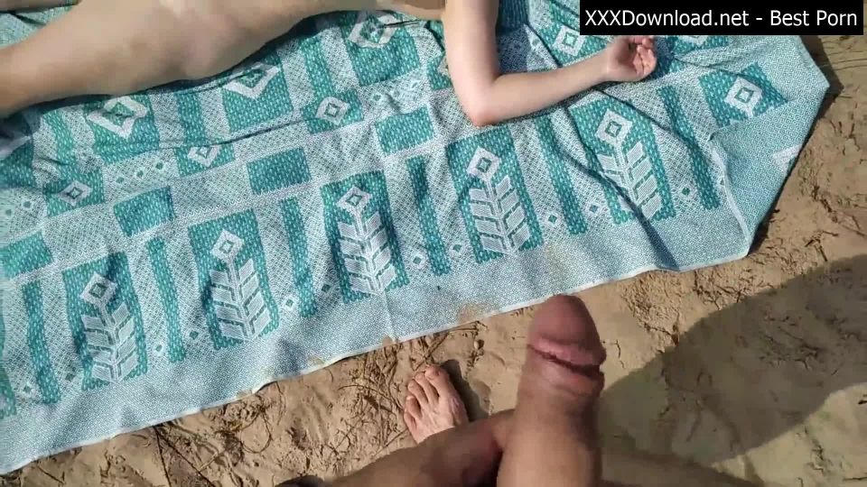 Big Dick Guy Jerks Cock Near Sunbathing Nude Beach Girl Amateur!