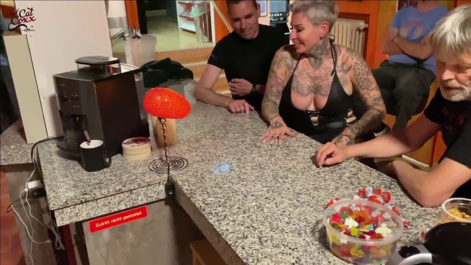 video 16 Cat-Coxx - Perverse roomtour durch den Swingerclub , hardcore 18 on german porn 