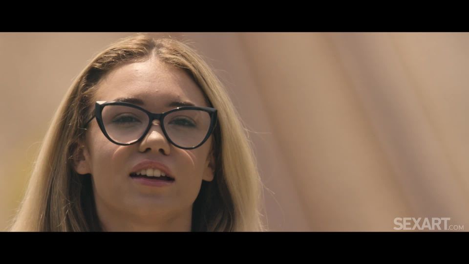 [Sex Art.com | Met Art.com] Hannah Biasiol, Lando Ryder – Tell Me A Story 2022 - Glasses