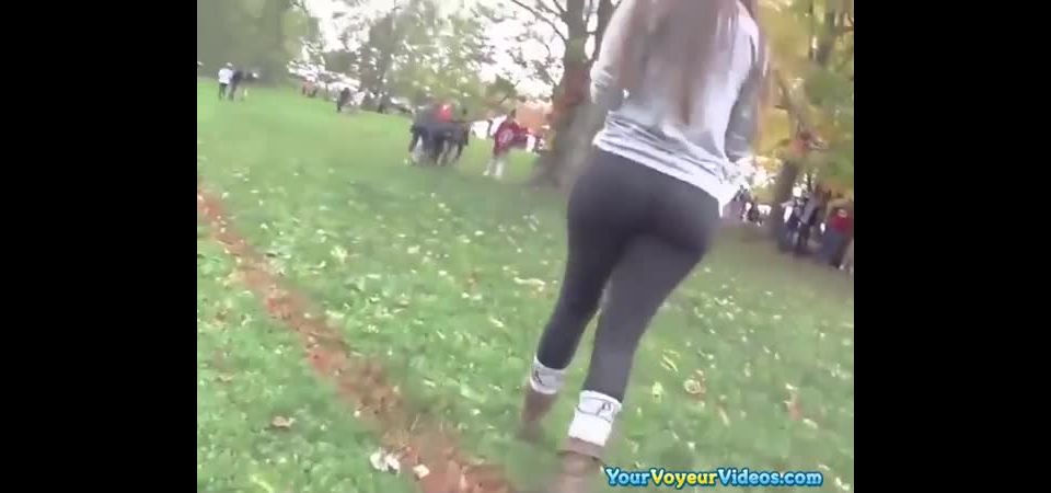 College teen with big ass in black  leggings