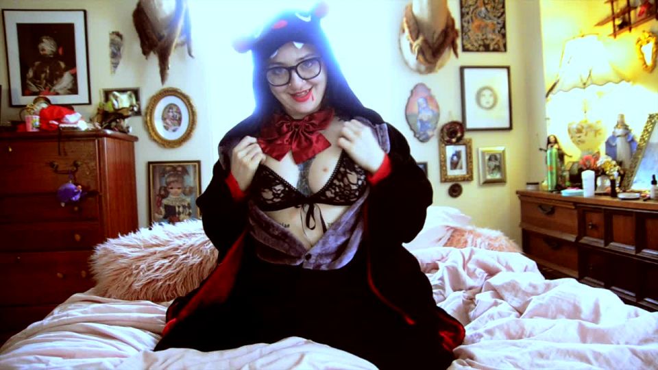 Freshie Juice Vampire Bat Wants her Pussy Staked - Halloween