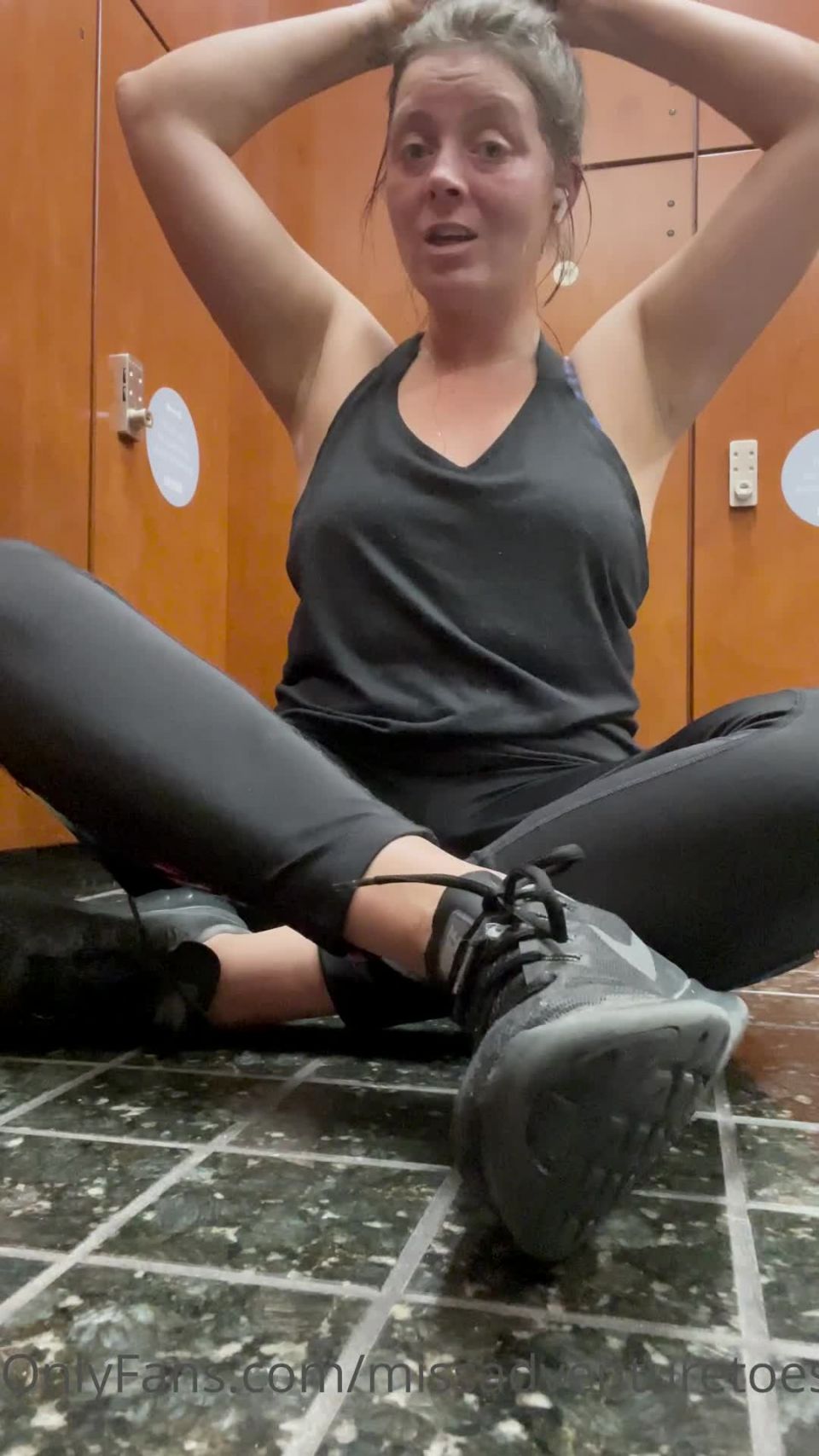 AdventuretoesKat () Missadventuretoeskat - im a sweaty mess wanna see me take my shoes off do you think im wearing socks 30-07-2021