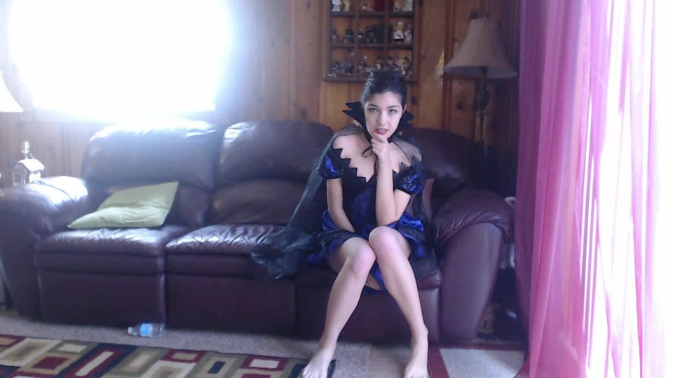  ManyVids presents Annabelle Bestia – evil queen (MP4, FullHD, 1920×1080) - teens - teen 