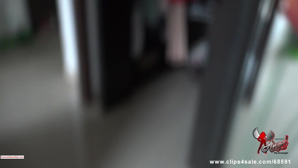Angel Desert - Desvestirse de una chica borracha (Porno de Amateur)