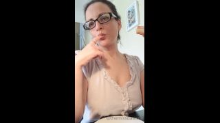 Miss Dawson - themissdawson ThemissdawsonFriday starts well having you under the desk - 07-05-2021 - SiteRip