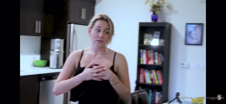 Jenna Gargles (10) - (Porno transexual)
