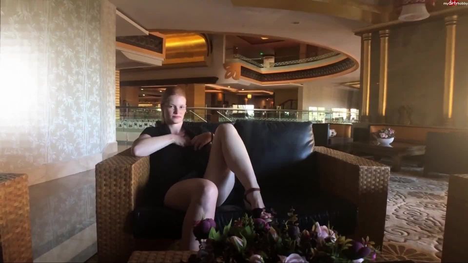 online xxx clip 10 Sarahlicious - PUBLIC IM HOTEL ERKANNT - EINMAL DURCHS ZIMMER GEFICKT  | mdh | femdom porn sneaker femdom