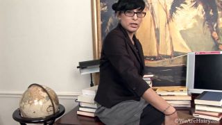 7133 Lucy Dutch - Librarian Glasses Stripping