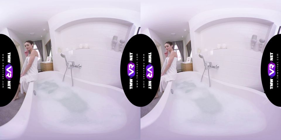 TmwVRnet  The Most Sensual Bath Solo By Arwen Gold In VR