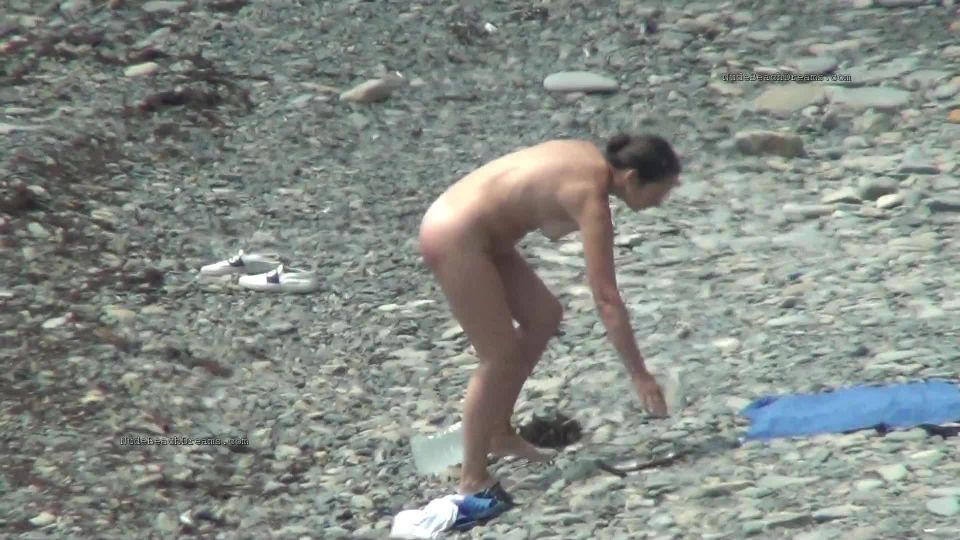 Nudist video 01724