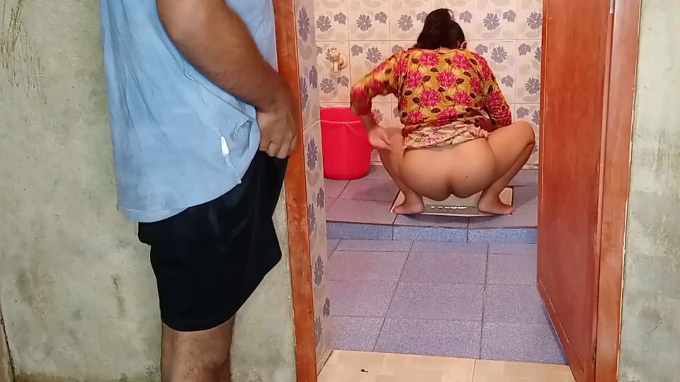 Bhabhi ko bathroom ghodi banakar choda sister in law sex - 272659