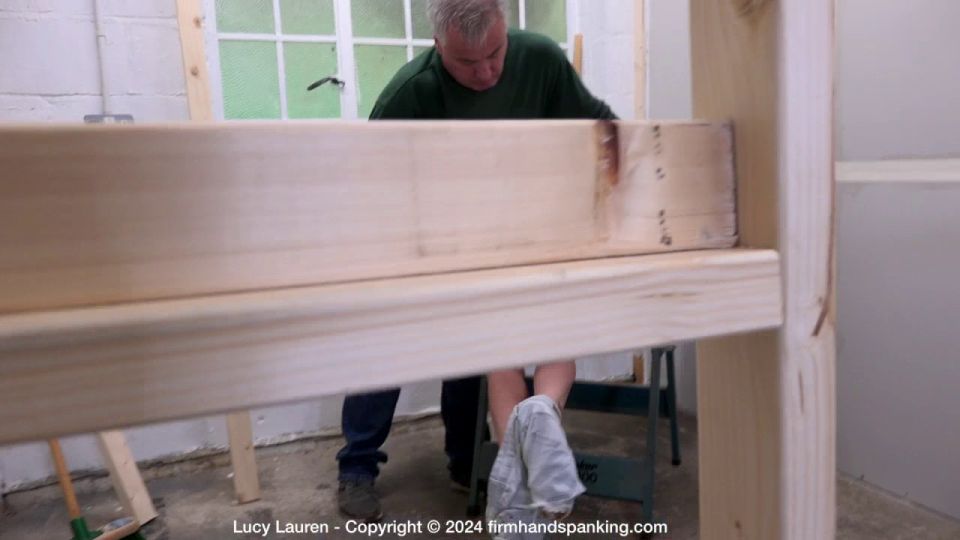 porno en línea clip 42 FirmHandSpanking – Lucy Lauren – Medición – B  mano firme nalgadas  femdom porno aplastando fetiche