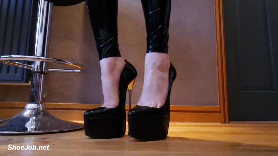 Online tube 10″ Goddess Heels Handjob – Shiny Shoejobs