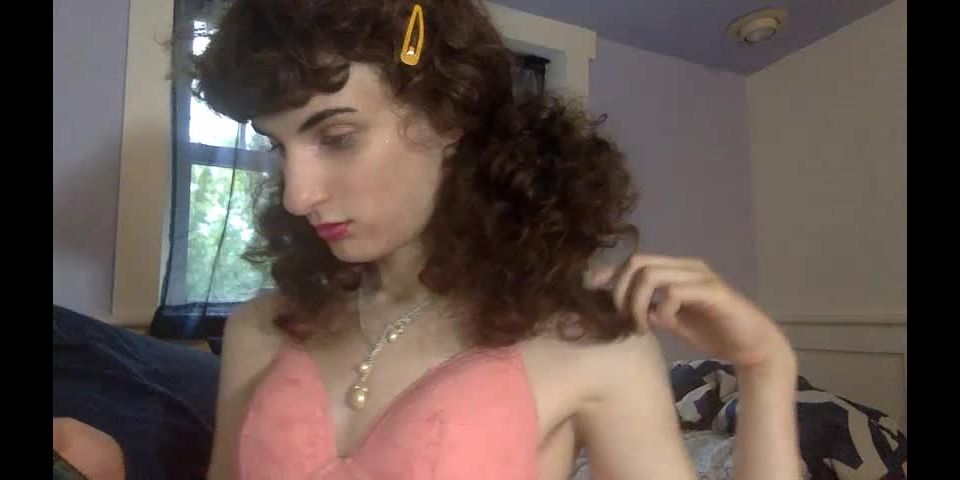 video de vídeo para el 12 de julio de 2019 – 27, en transexuales porno