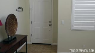 Taboo Stepmom hijastro seduce