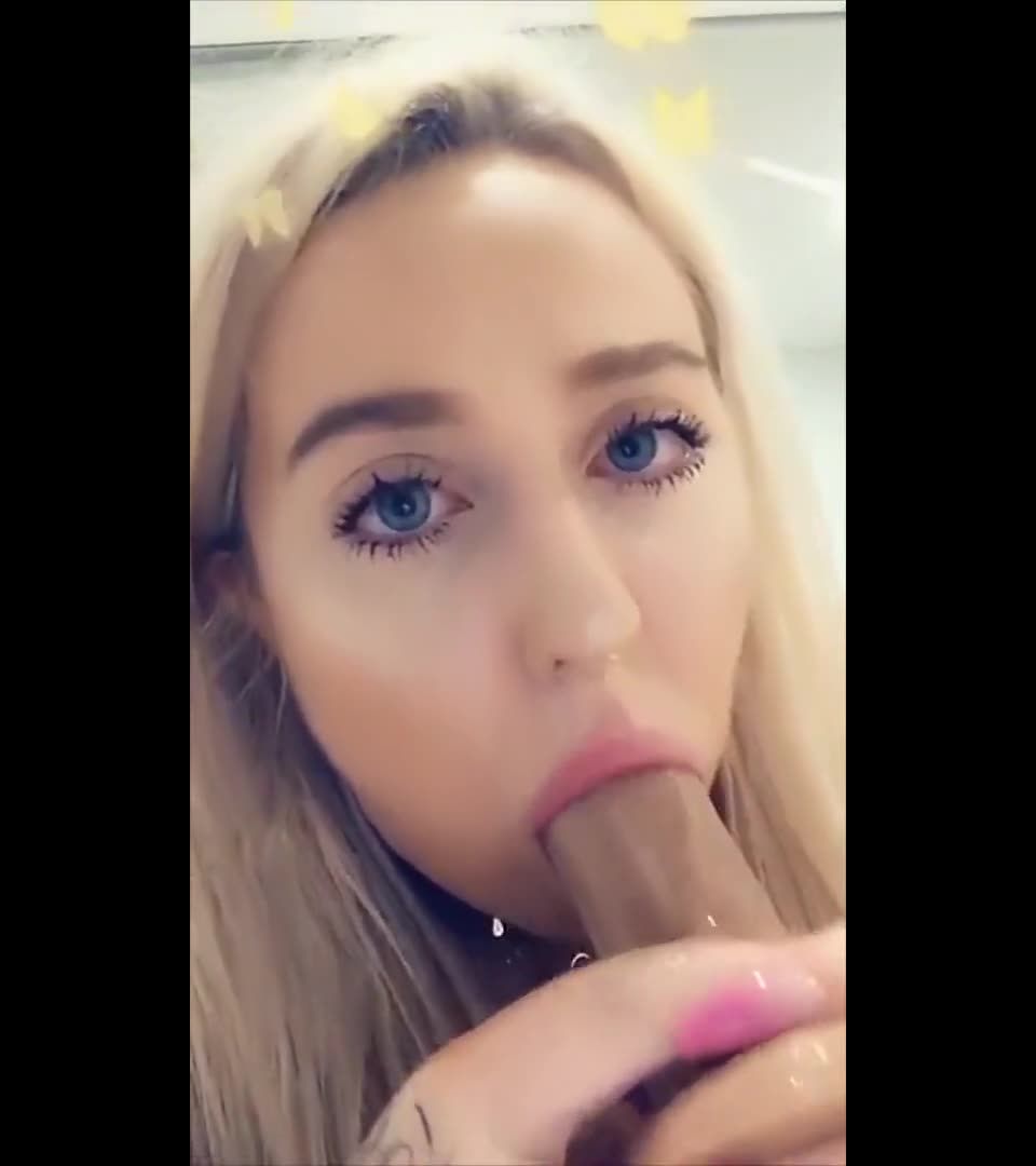Dildo Sloppy Deepthroat And Gagging With a Cute Snapchat Filter