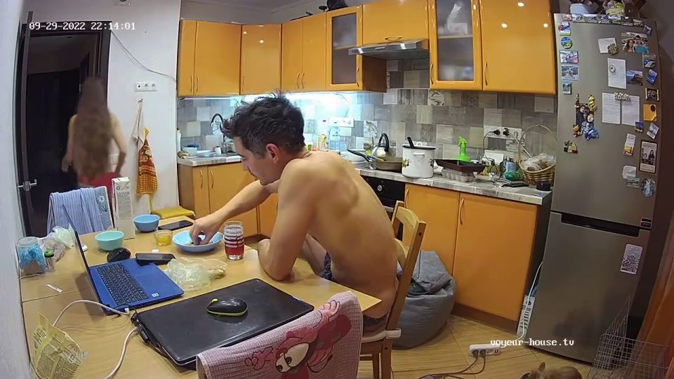 Flamy Nika 22 09 29 ariela topless cooking 720p