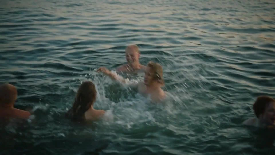 Ane Viola Semb, Ida Helen Goytil, Hanna Maria Gronneberg - Hvite Gutter s01e01 (2018) HD 1080p!!!