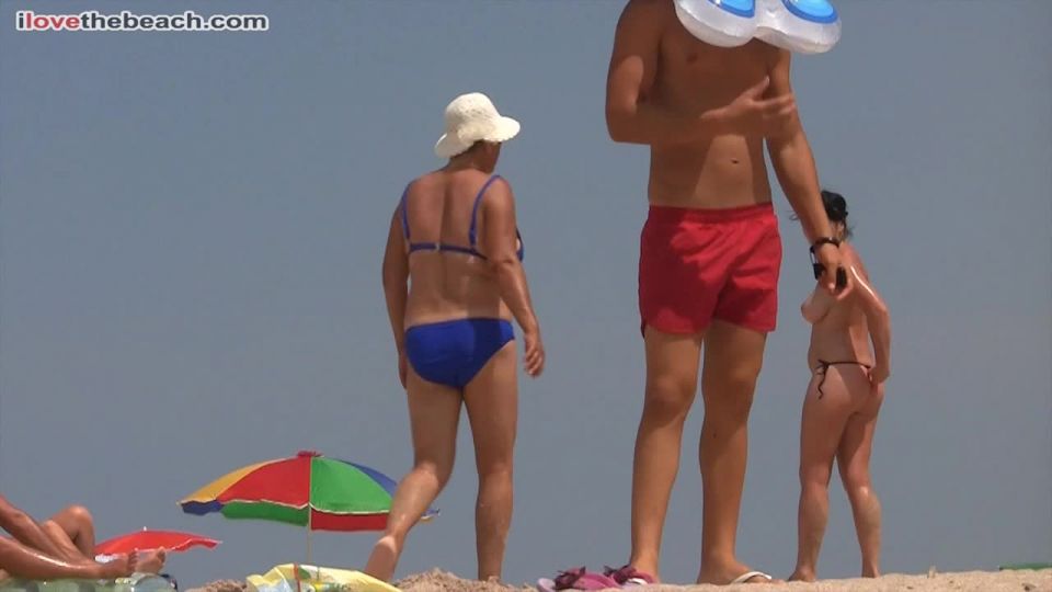 xxx video 34  webcam | beach video south of France | hidden camera