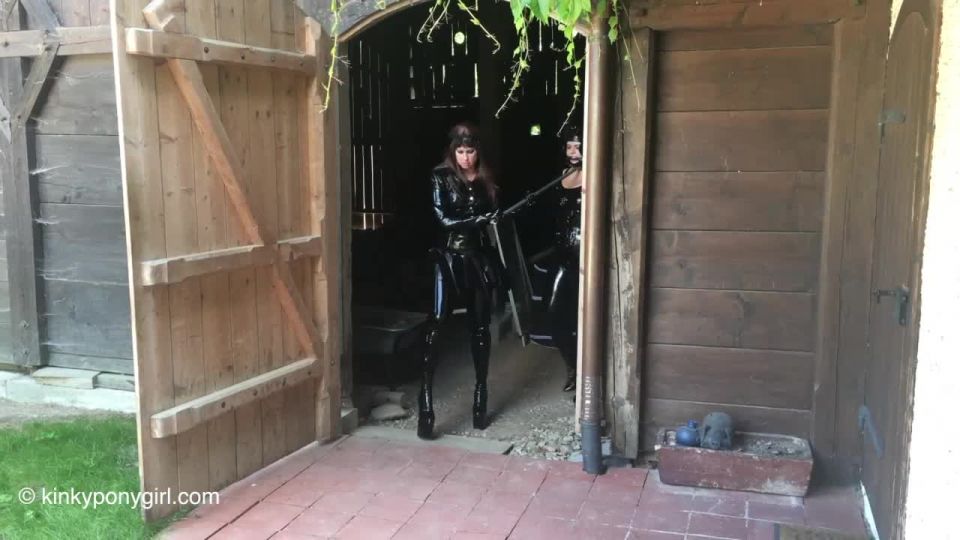 video en línea adulto 43 Horny Ponygirl-1, pies de milf fetiche en fetiche porno