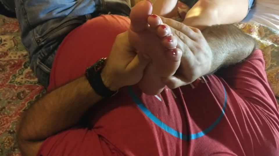 Lou In Heels Louinheelsgetting a lovely foot massage xxx - 06-03-2018 - Amateur