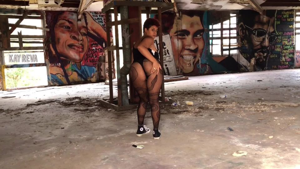 Exhibitionist Slut Cums In Public – Kay Reva on public selena gomez femdom