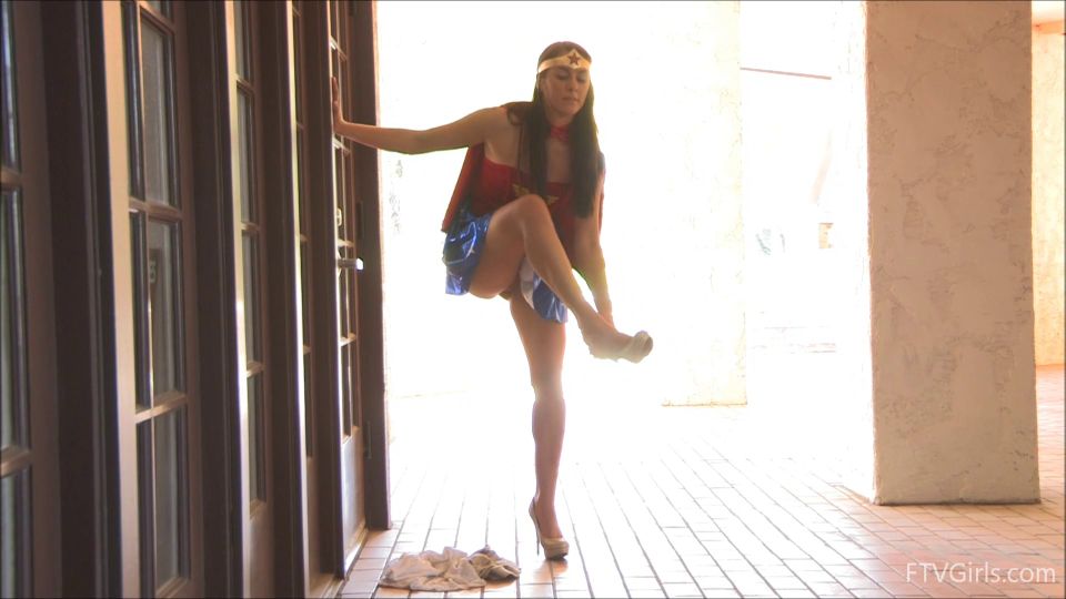 Video Alannah Monroe El modelo de Studious (Especial Halloween) 1080p...