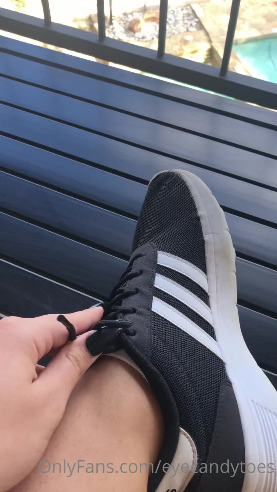 Onlyfans - EyeCandyToes - Stinky sock removal after my workout - 05-11-2020