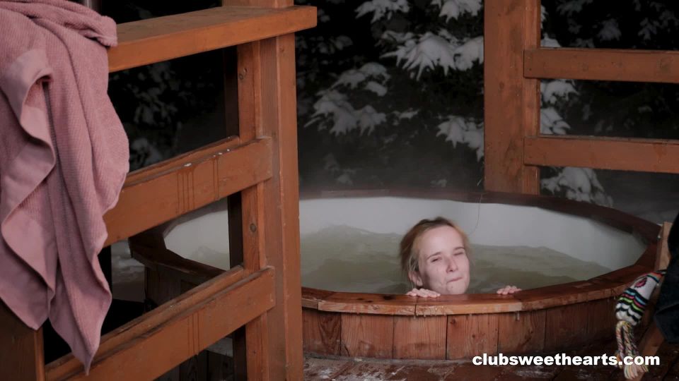 Loli Pop - Enjoying A Hot Tub (20.02.2023) - Teen