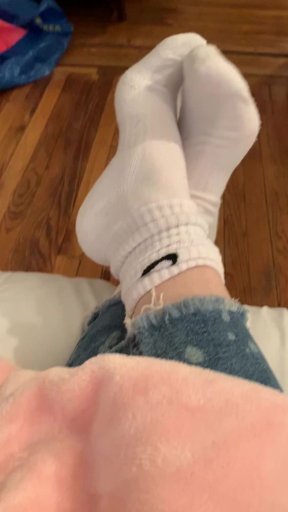 [FootJob-Porn.com] Onlyfans - Fendi Feet_311_goddessfendi-22-01-2020-132482232-JOI w countdown and sweaty sock removal , toe wiggles_Footjob-HD Leak