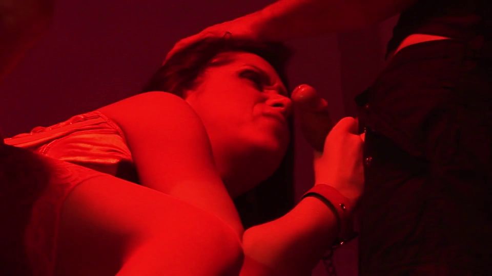 Wee en el porno calabozo americano brutal sexo mamada porno...