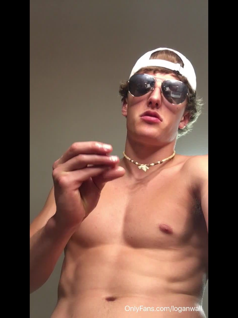 Loganwall () - playing with my cum with my fingers feels really slimey and thick l 06-05-2020
