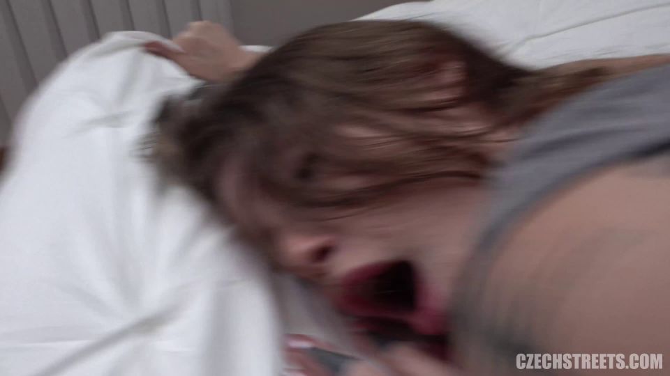 Video E132 Pizza con un cum extra : Eden Ivy 2160p UltraHD/4K